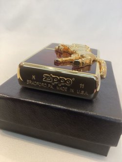 画像4: No.200 USED ZIPPO 2011年製 ゴールドプレート ウイニングウィニー ディープレッド z-5774