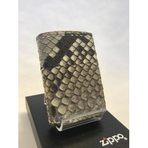 画像: No.200 レザーシリーズZIPPO ホワイトパイソン革巻き z-1406