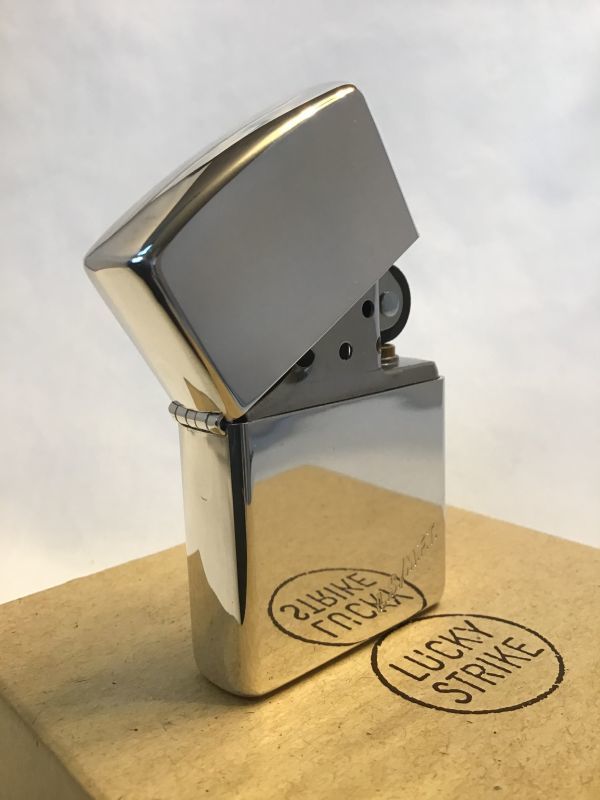 画像: 超貴重 たばこ柄 ラッキー・ストライク ZIPPO 入荷