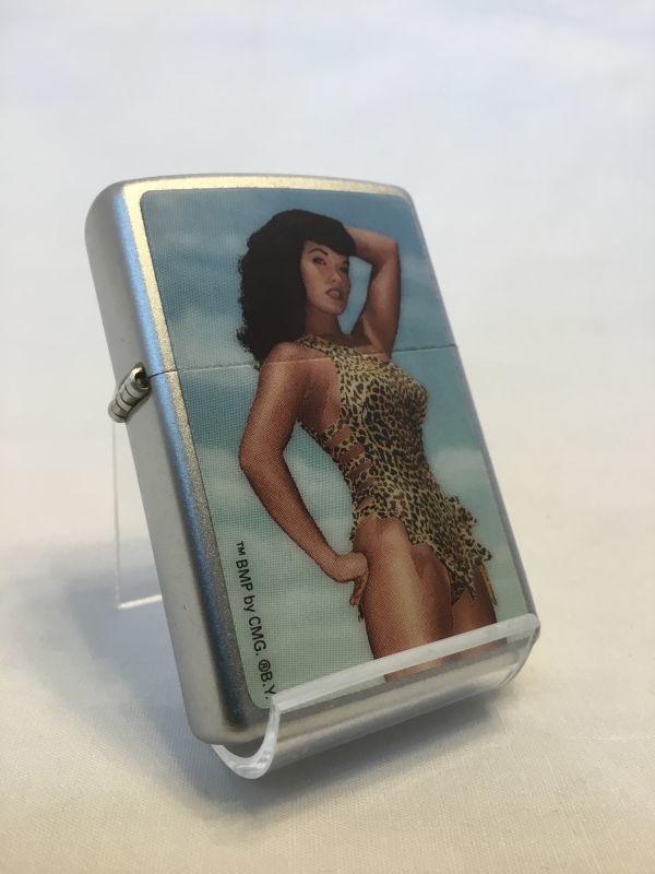 画像1: No.205 サテンクローム 幻のベティ・ペイジzippo z-926