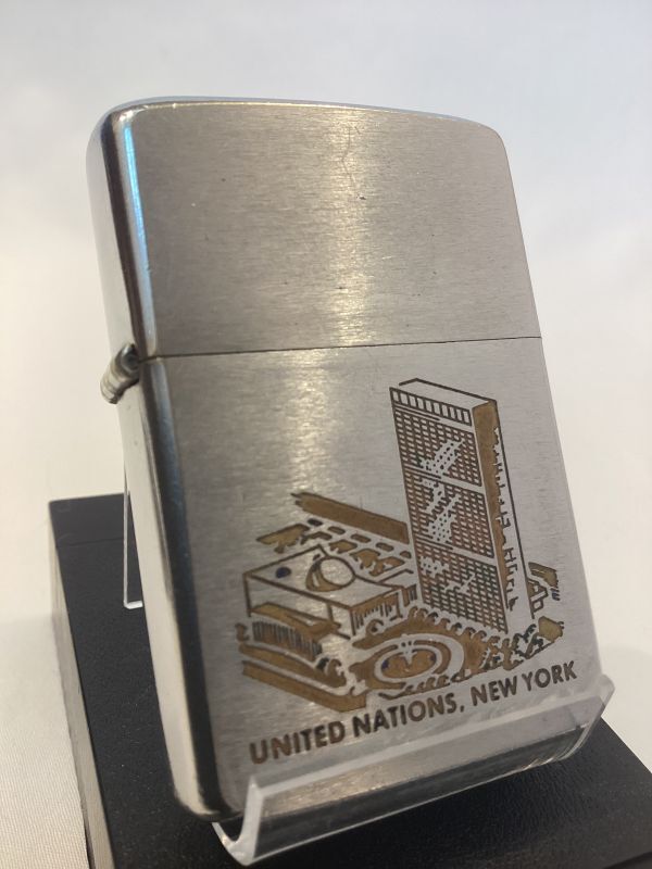 画像1: No.200 USED ZIPPO 1972年製 UNITED NATIONS NEW YORK ユナイテッド ネーション ニューヨーク z-5820