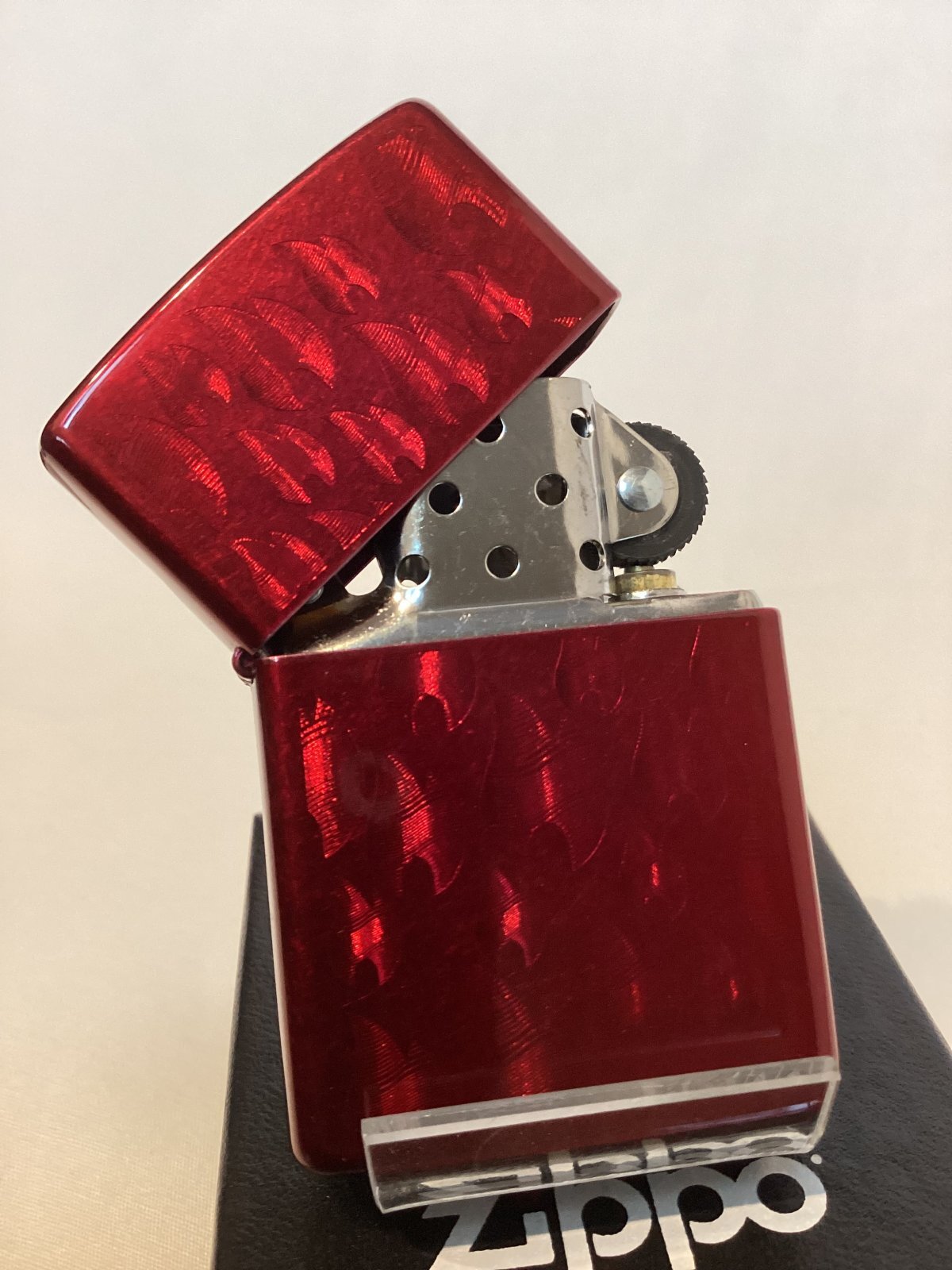 画像2: No.200 推奨品ZIPPO CANDY APPLE RED キャンディアップルレッド FLAME フレーム(炎) z-6118