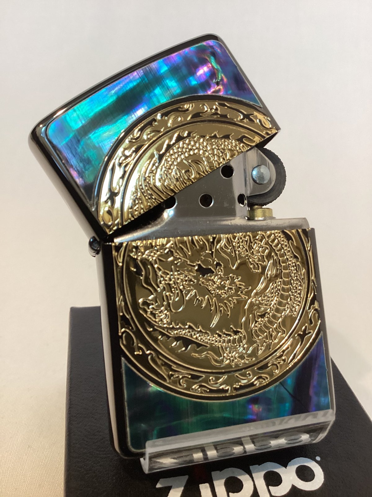 画像2: No.200 推奨品ZIPPO BLACK&GOLD ブラック&ゴールド 天然シェル DRAGON ドラゴン z-6138