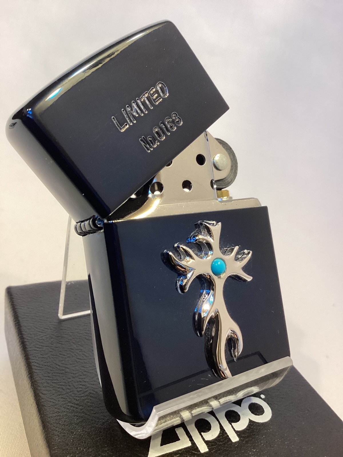 画像2: No.200 ヴィンテージZIPPO 2001年製 BLUE MIRROR ブルーミラー ターコイズワンポイントメタル 限定シリアルナンバー z-6199