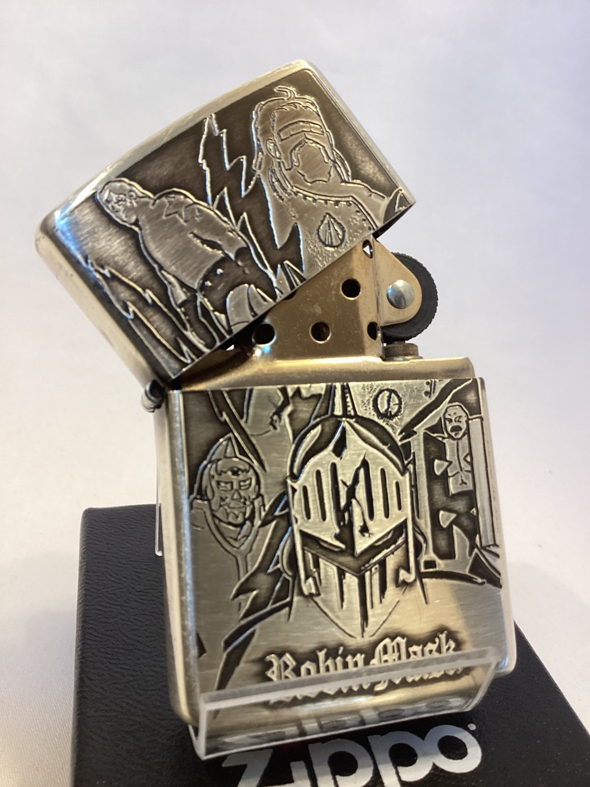 画像2: No.200 USED ZIPPO 2017年製 ROBIN MASK ロビンマスク z-6198