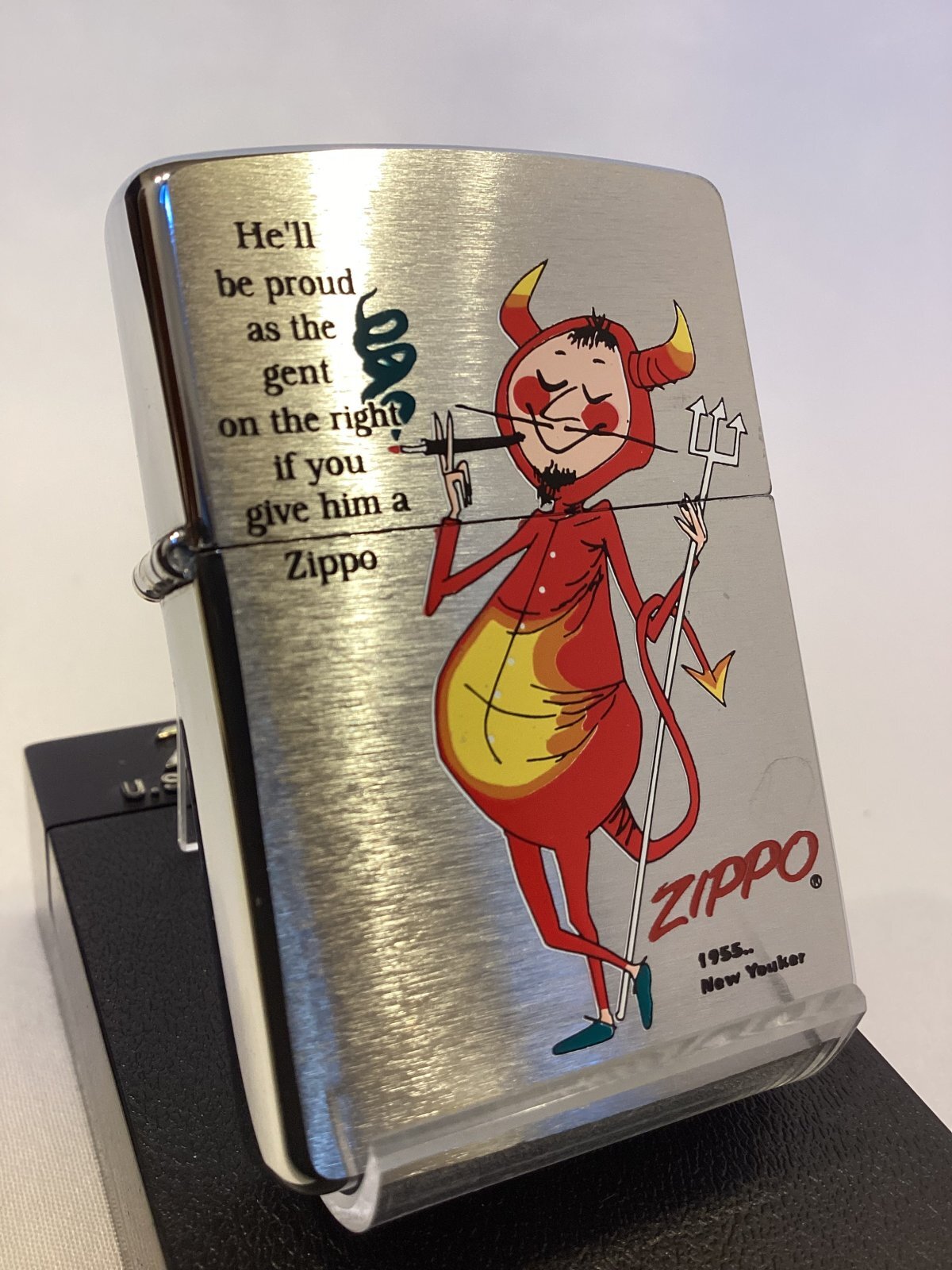 画像1: No.200 ヴィンテージZIPPO 1997年製 OLD DESIGN オールドデザイン たばこを吸うおじさん z-6211