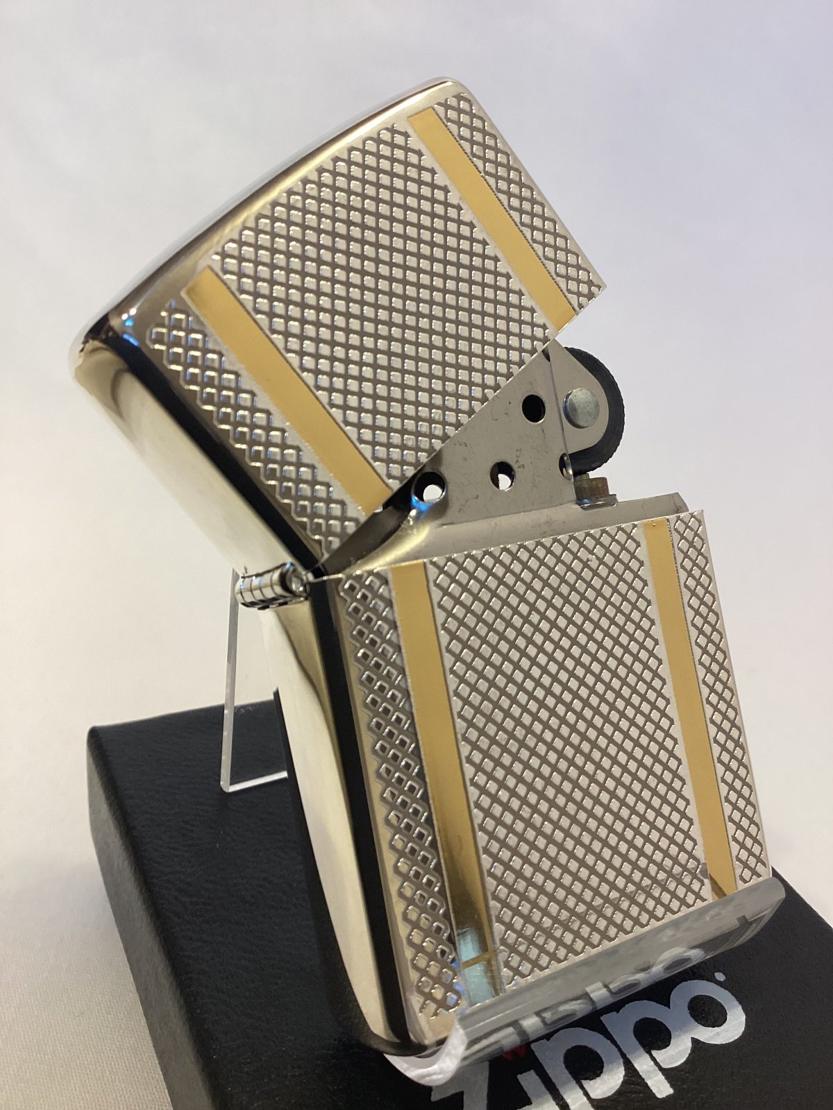 画像2: No.200 ヴィンテージZIPPO 2003年製 ARGYLE CHECK アーガイル・チェック GOLD LINE ゴールドライン z-6280